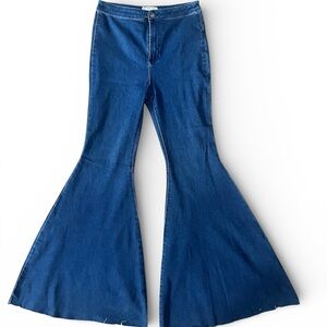 We The Free Free People High Waisted Super Flare Jeans 29L Retro Stretch
